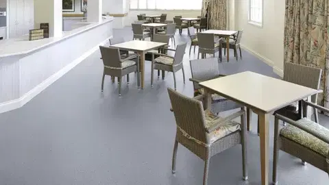 Mipolam affinity GERFLOR Mipolam affinity Violet grey GERMA 4410 Řez z role o šíři 2 m