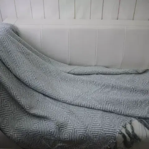 Ozdobné prikrývky Deka Diamont 130x170 šedá