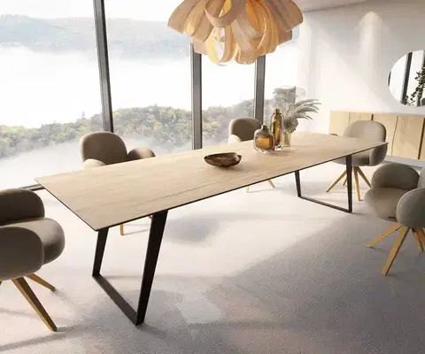 Jedálenské stoly DELIFE Jedálenský stôl Edge 300x100 keramika Laminam® sabbia v dubovej farbe kov šikmý čierny