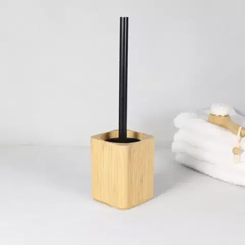 Kúpeľňové doplnky WC kefa BRM-0643