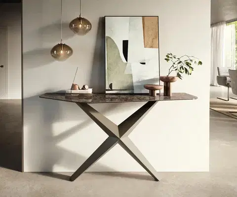 Konzolové stolíky DELIFE Konzolový stolík Edge polygonálny 140×50 cm keramika Emperador Extra Lucidato tmavohnedá Zentharo kov titánová farba