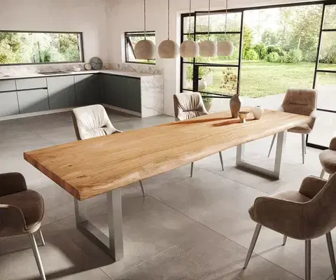 Jedálenské stoly DELIFE Jedálenský stôl Edge 300x100 XL akácia prírodná nerezová oceľ široký Live-Edge