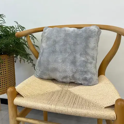 Prikrývky Obliečka na vankúš Nadia CL2616 40x40 cm sivá