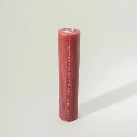 Vianočné dekorácie Burgundská adventná sviečka 25 cm