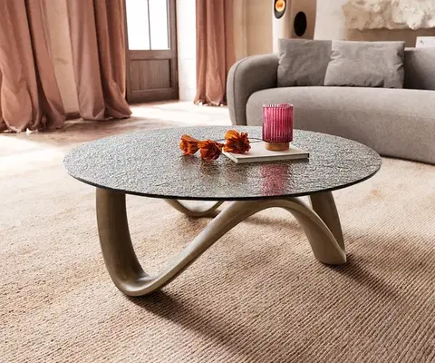 Konferenčné stolíky DELIFE Konferenčný stolík Tanju 90x90 cm metalická zlatá s reliéfnym sklom taupe