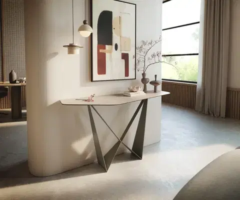 Konzolové stolíky DELIFE Konzolový stolík Edge polygonálny 140×50 cm keramika Laminam® Travertino Bianco krémovo biela Spios kov titánová farba efekt