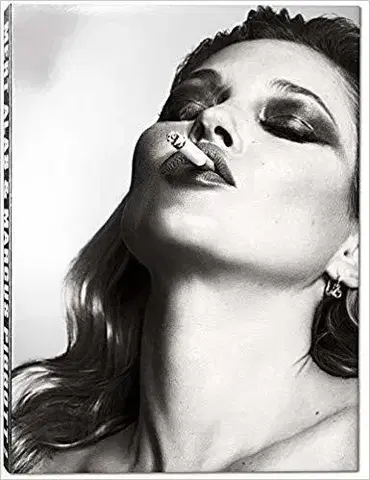 Fotografia Mert Alas and Marcus Piggott - Charlotte Cotton