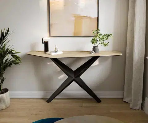 Konzolové stolíky DELIFE Konzolový stolík Edge polygonálny 140×50 cm keramika Laminam® sabbia v dubovej farbe Zentharo kov čierna