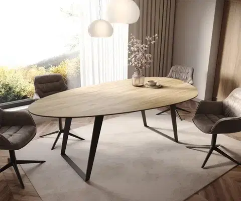Jedálenské stoly DELIFE Jedálenský stôl Edge oválny 220x120 cm keramika Laminam® sabbia dubová farba kov šikmý čierna
