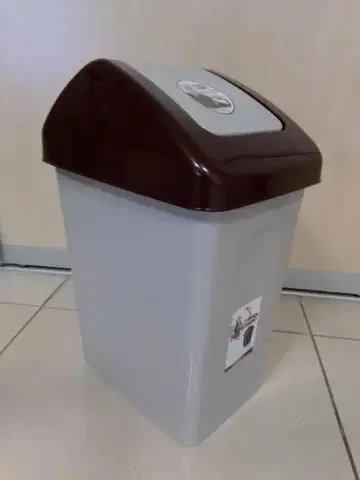 Odpadkové koše Kinekus Kôš na odpad preklápací 25 l, plastový, SWING hnedo - sivý