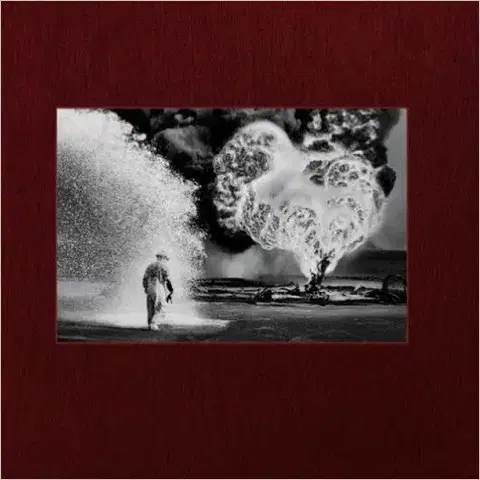 Cudzojazyčná literatúra Kawait - A desert in Fire - Sebastiao Salgado