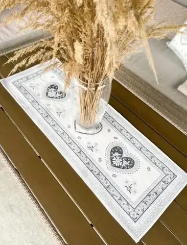 Obrusy Kinekus Obrus gobelínový celoročný motív srdce 40x100cm, sivý KLC
