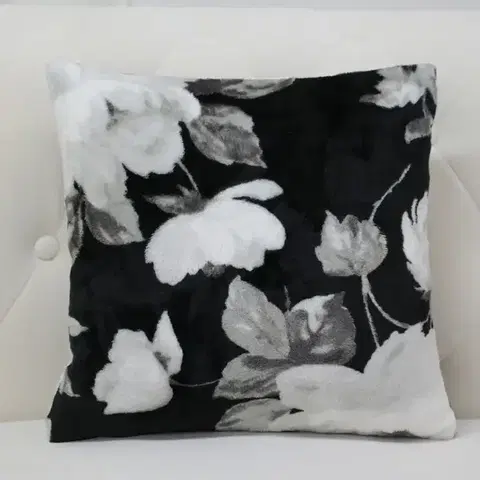 Dekoračné obliečky Obliečka na vankúš Pola 40x40 cm sivá