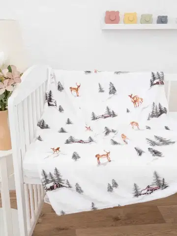 Deky MKLozkoviny.sk Detská deka do postieľky mikroplyš Exclusive 80 × 100 cm – Zimný les