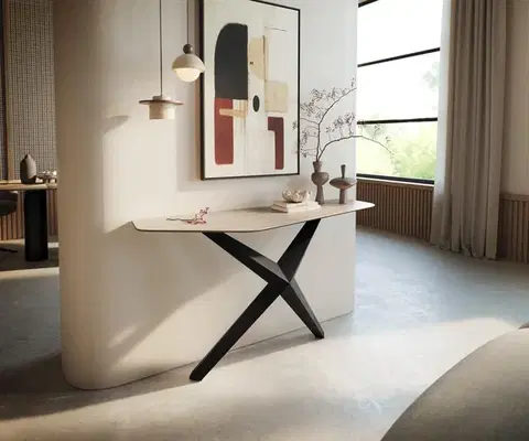Konzolové stolíky DELIFE Konzolový stolík Edge polygonálny 140×50 cm keramika Laminam® Travertino Bianco krémovo biela Zentharo kov čierna