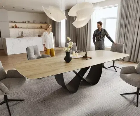 Jedálenské stoly DELIFE Jedálenský stôl Edge zaoblený tvar 240-300×120 cm keramika Laminam® sabbia dubová farba Infinity kov čierna rozkladací