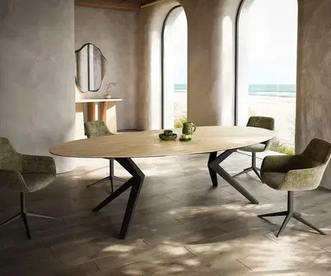 Jedálenské stoly DELIFE Jedálenský stôl Edge oválny 280x130 keramika Laminam® sabbia dubová farba Zenthara hranatý kov čierna