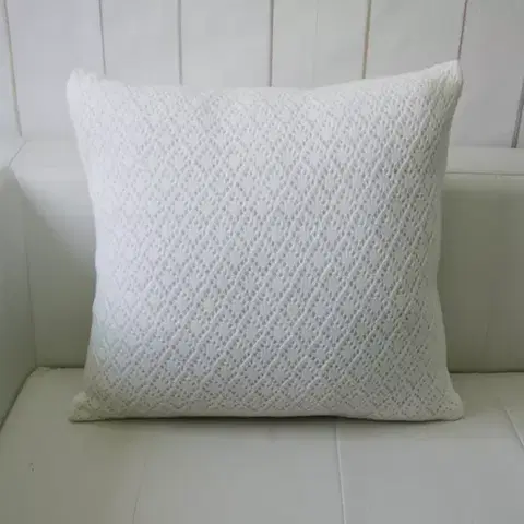 Dekoračné obliečky Obliečka na vankúš Sveter (2) 45x45 biely