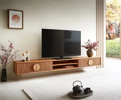 Televízne stolíky DELIFE TV stolík Surimu 240 cm akácia svetlohnedá 4 dvierka 2 priehradky korková rukoväť závesný