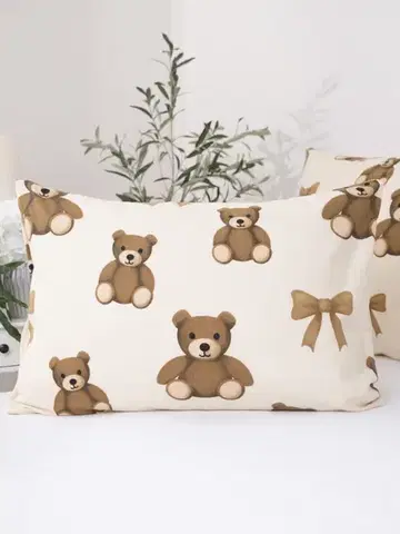 Dekoračné obliečky MKLozkoviny.sk Flanelová obliečka na vankúš 50 x 70 cm - Plyšové medvedíky-  -