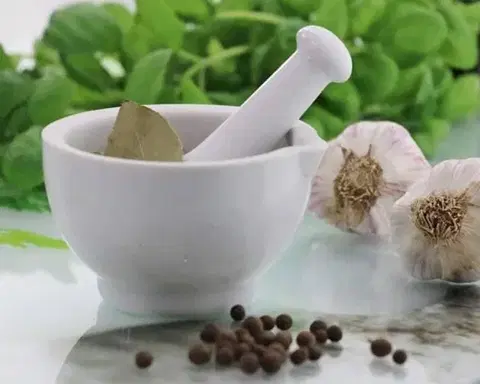 Luskáčiky Kinekus Mažiar porcelánový, priemer 10,5 cm