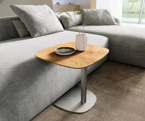 Odkládací stolky DELIFE Konferenčný stolík Edge zaoblený tvar 50x50 cm dub prírodný švajčiarska hrana Eleny nerezová oceľ kefovaná