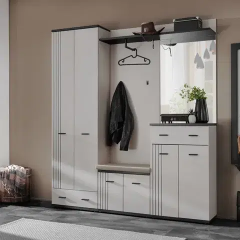 Predsieňový nábytok Predsieňový nábytok Hugo III Cc Hg3+P2 Vankúš Kašmír/Čierna