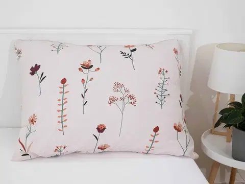 Obliečky MKLozkoviny.sk Obliečka Mako jersey 70 × 90 cm – Vlčie maky béžové-  -