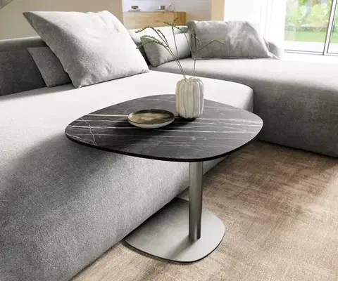 Odkládací stolky DELIFE Konferenčný stolík Edge zaoblený 60x60 cm keramika Laminam® Noir Desir hnedá Eleny nerezová oceľ kefovaná