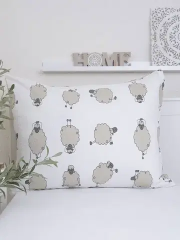 Dekoračné obliečky MKLozkoviny.sk Krepová obliečka na vankúš Renforcé 70 x 90 cm - Ovečky Morning Yoga-  -