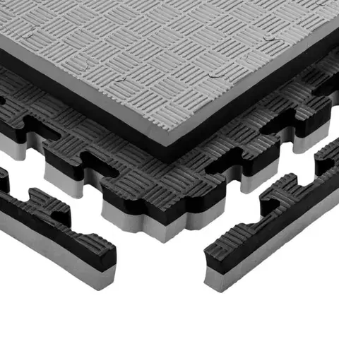 Podložky na cvičenie Puzzle tatami podložka inSPORTline Malmeida 100x100x4 cm šedo-čierna, vzor 5 prúžkov
