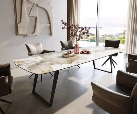 Jedálenské stoly DELIFE Jedálenský stôl Edge zaoblený tvar 300×120 cm keramika Minas Melange bielo-béžová kovová šikmá čierna