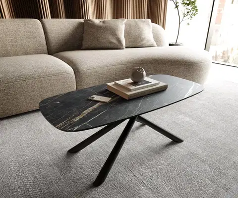 Konferenčné stolíky DELIFE Konferenčný stolík Edge zaoblený tvar 100x50 cm keramika Laminam® Noir Desir hnedá Sarity kov čierna